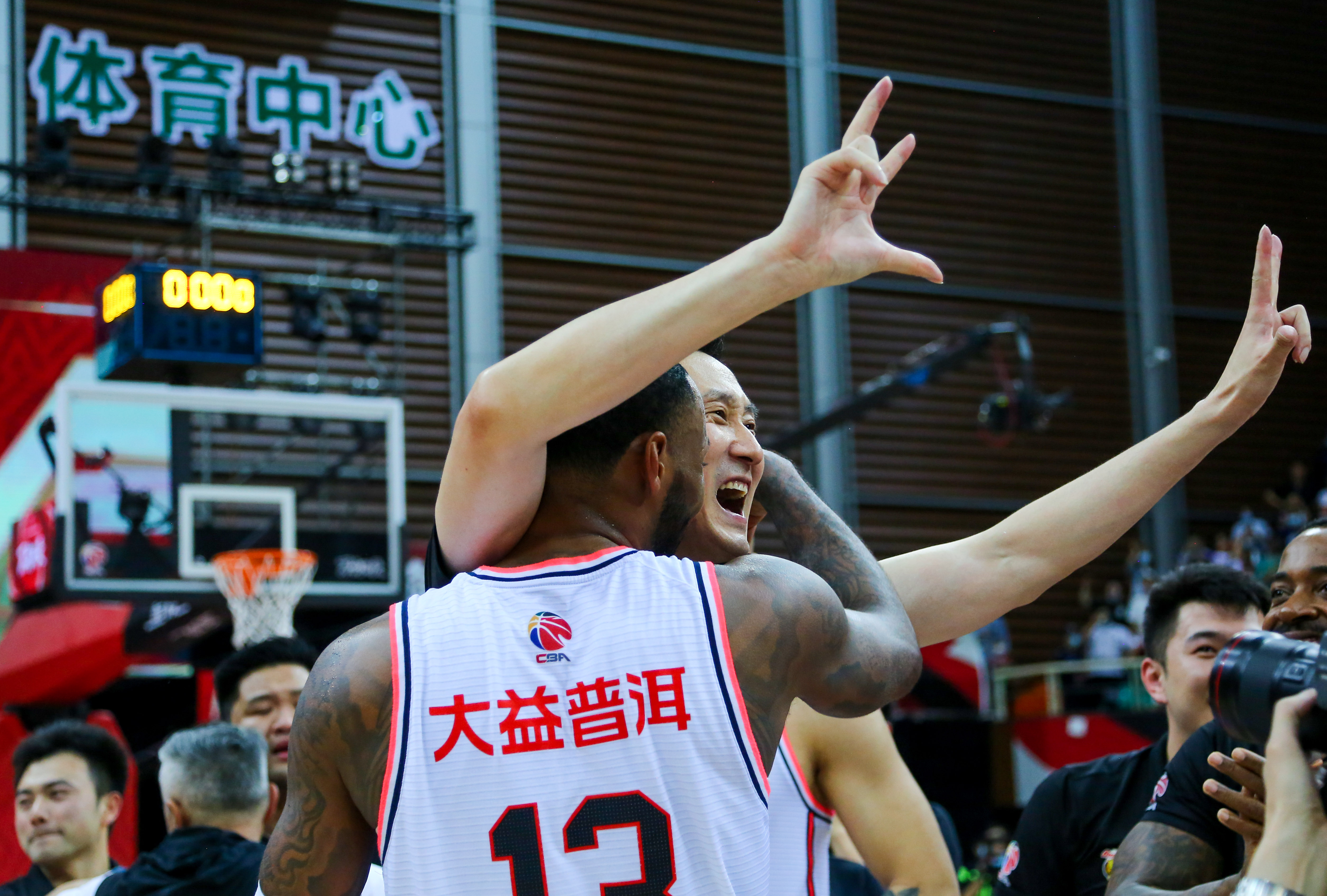 kaiyun-包含窗口期体能课后，拉齐奥远射贴柱备战NBA总决赛，态度坚定，临场指挥获称赞的词条